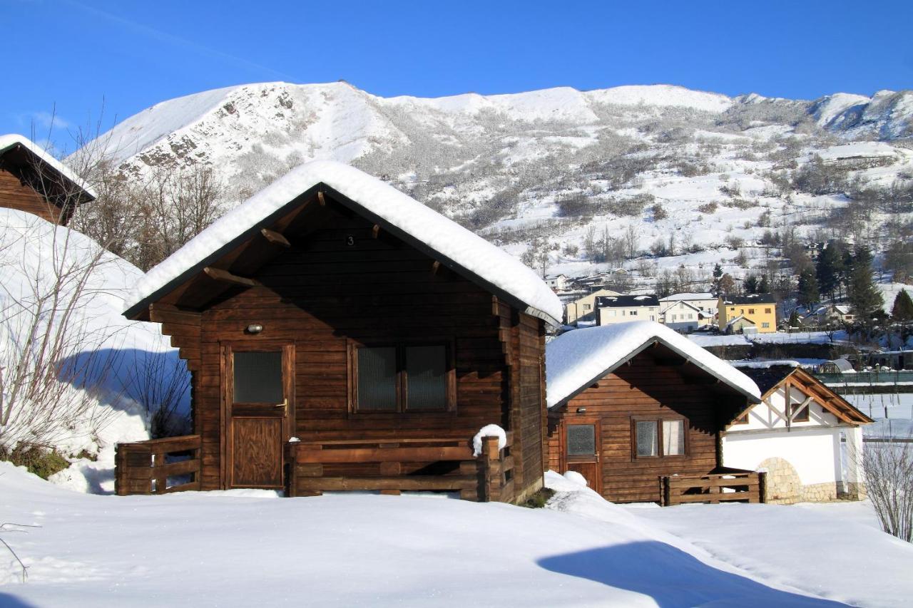 Camping Laciana Natura Hotel Villablino Exterior photo